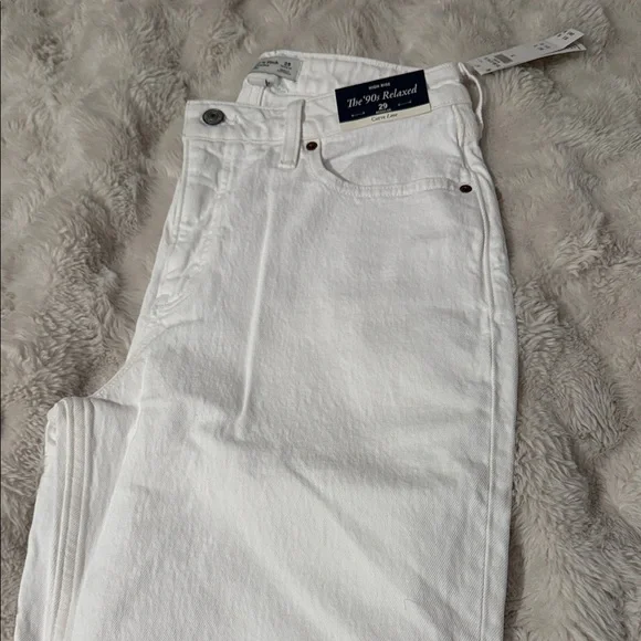 White Denim Jeans- BRAND NEW W TAGS ABERCROMBIE 90'S RELAXED HIGH RISE CURVE LOV - Picture 12 of 14